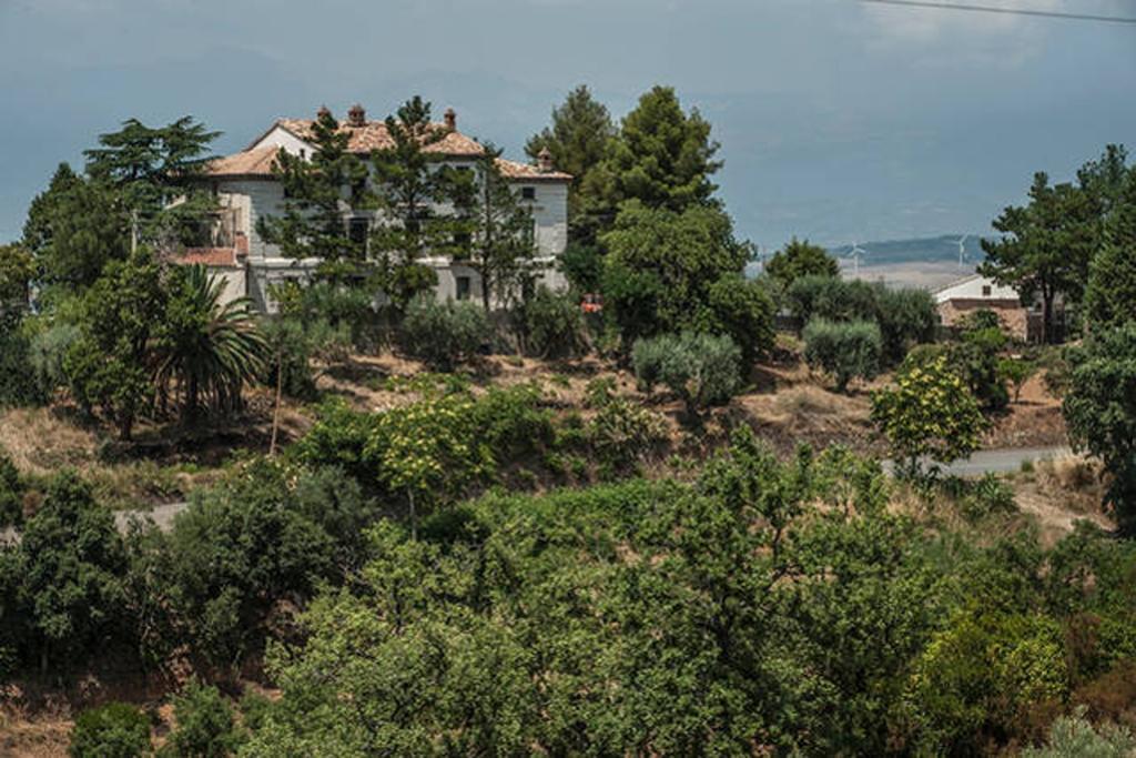 Agriturismo Miracco Atanasio Franco "Il Maniero" Santa Sofia d'Epiro Exterior foto