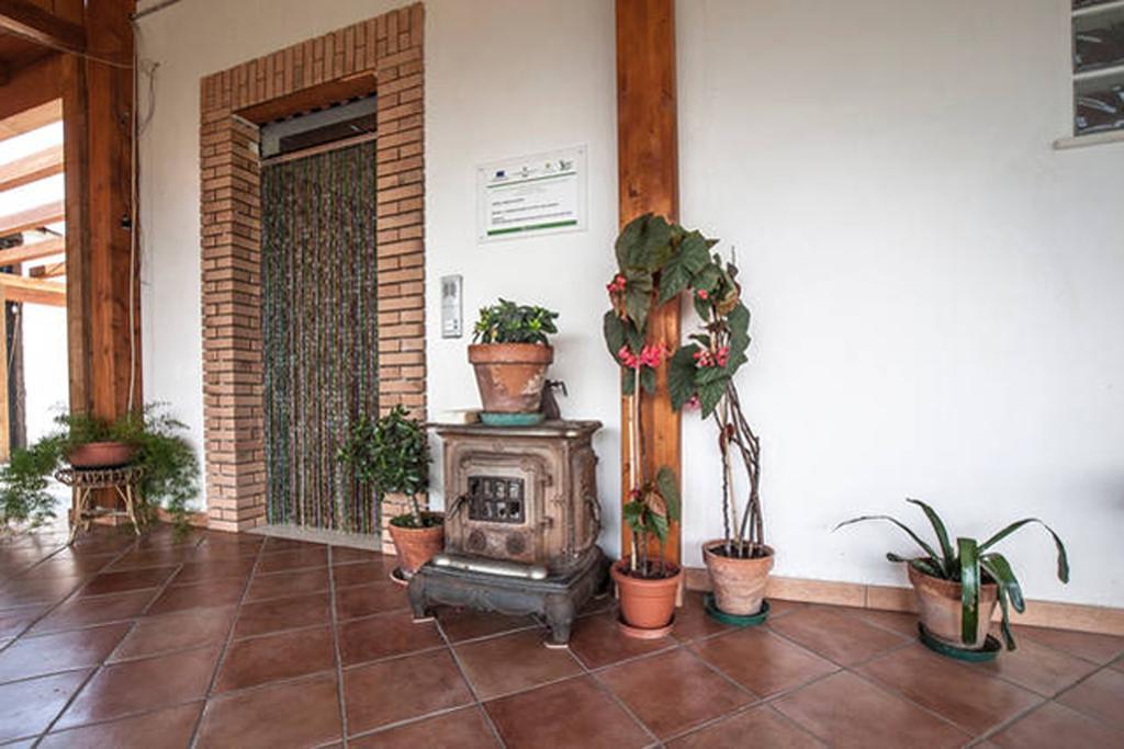 Agriturismo Miracco Atanasio Franco "Il Maniero" Santa Sofia d'Epiro Exterior foto