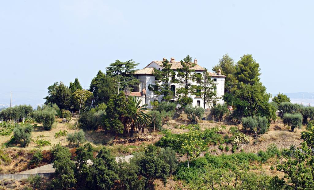 Agriturismo Miracco Atanasio Franco "Il Maniero" Santa Sofia d'Epiro Exterior foto