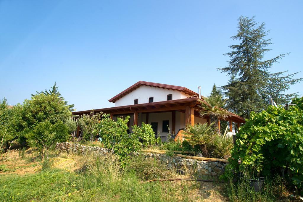 Agriturismo Miracco Atanasio Franco "Il Maniero" Santa Sofia d'Epiro Exterior foto